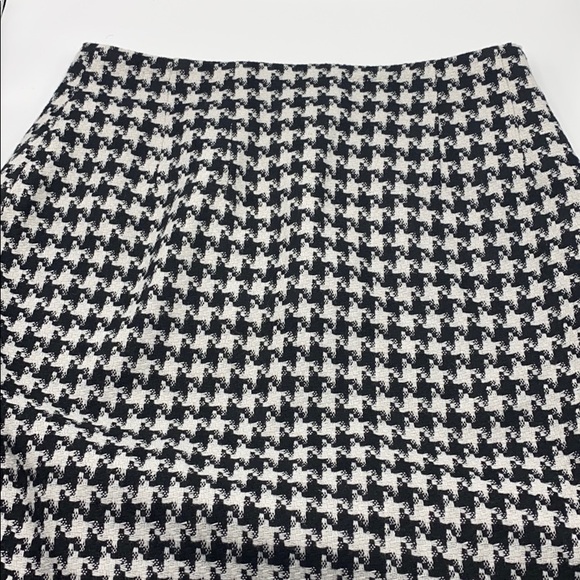 J. G. Hook Houndstooth Pencil Skirt - Picture 2 of 5